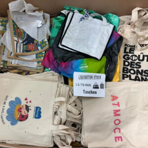 Pallet includes Bags items (LS-TS-005) — liquidation pallet photo 4
