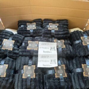 Pallet includes Textiles items (LS-TX-014) — liquidation pallet photo 3