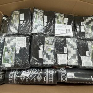 Pallet includes Textiles items (LS-TX-012) — liquidation pallet photo 4