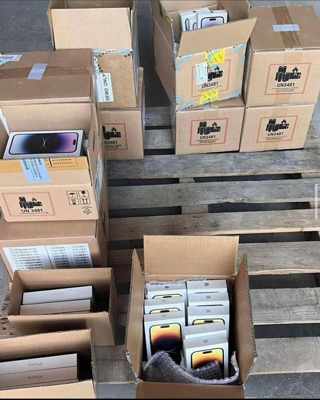 Buy-Apple-iPhone-15-Pallet-2 Wholesale iPhone 15 Pro Max (10 Phones) — mixed condition