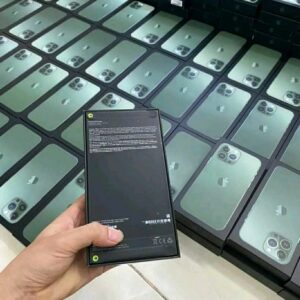 Wholesale iPhone Liquidation (15 Phones) Liquidation Pallet — liquidation pallet photo 3
