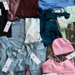 Alo Yoga Apparel Liquidation Pallet — liquidation pallet photo 3