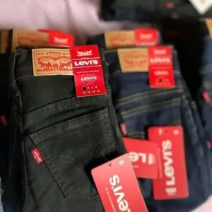 Clothing Pallets – Levi’s Liquidation Pallet — mixed condition