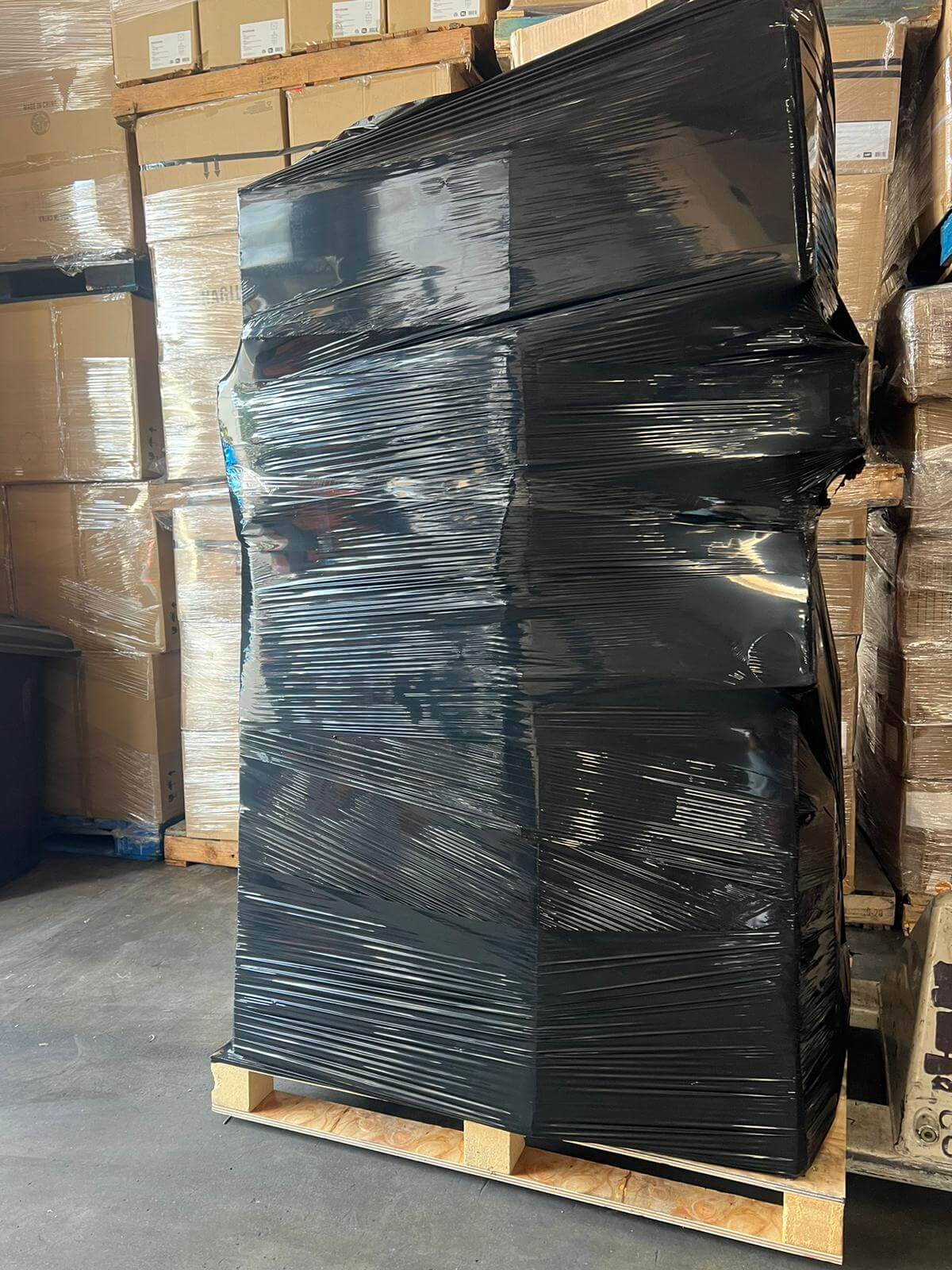 Amazon Black Wrap General Merchandise Truckload Amazon Black Wrap General Merchandise Truckload