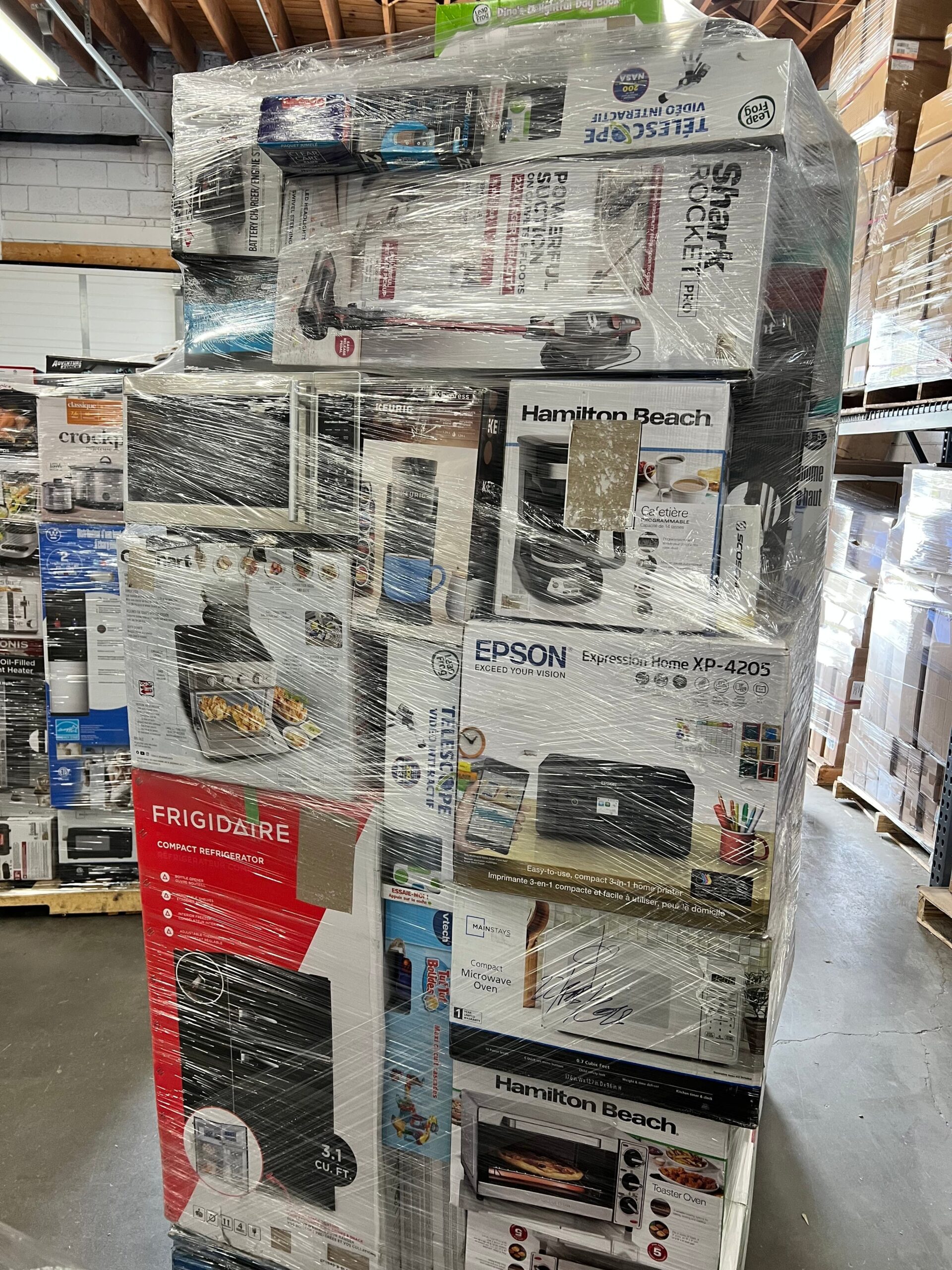appliance-electronics-pallet-07-liquidation-pallet-wholesale-appliance-electronics-pallet-07-liquidation-pallet-wholesale-liquidationdeals-ca-1238270733 Appliance/Electronics Liquidation Pallet — Lot 14 — liquidation pallet photo 3
