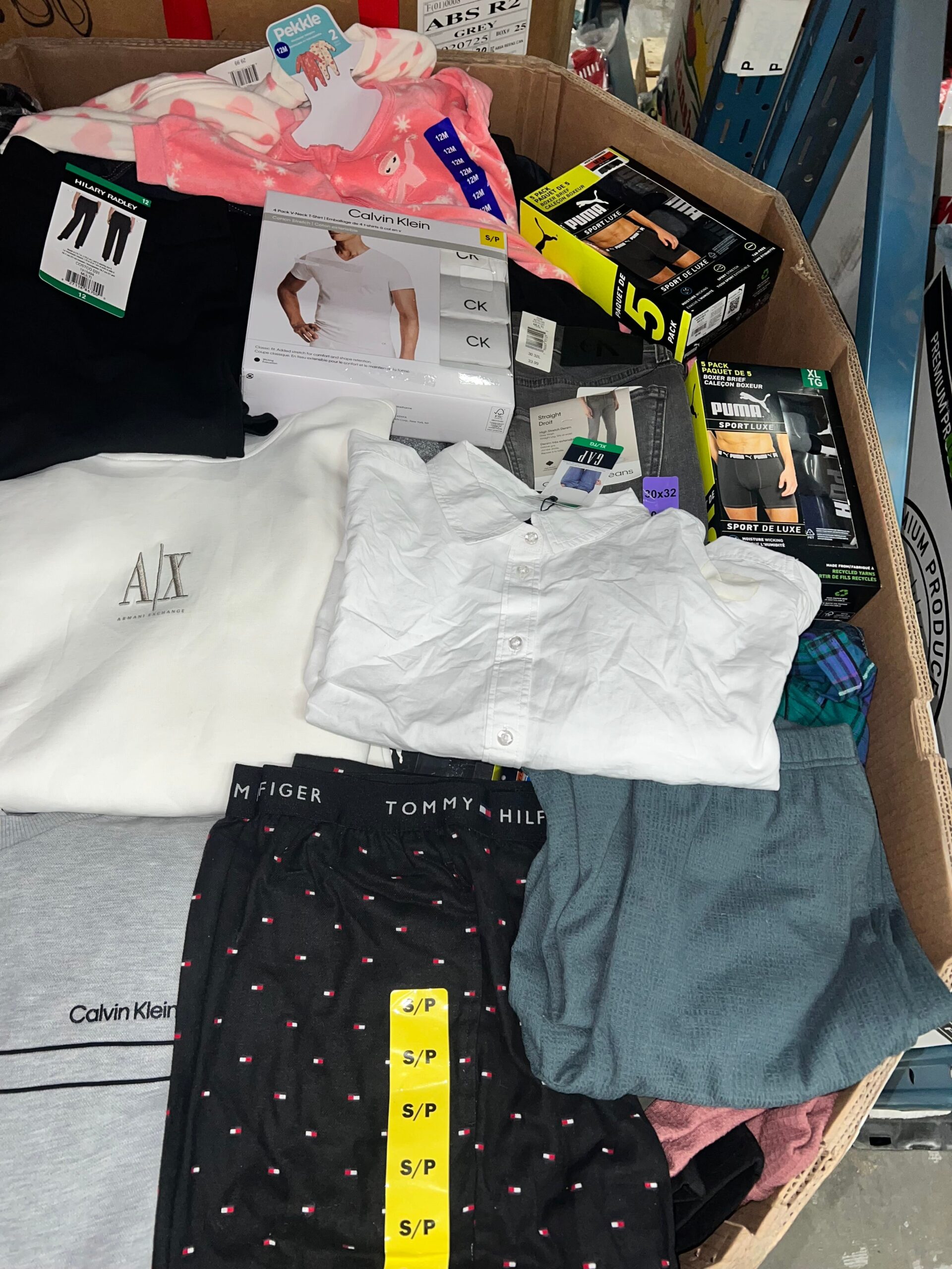 brand-name-clothing-10-250pcs-liquidation-wholesale-pallet-brand-name-clothing-10-250pcs-liquidation-wholesale-pallet-liquidationdeals-ca-1242874829 Brand Name Clothing – 250pcs Liquidation Pallet — liquidation pallet photo 3