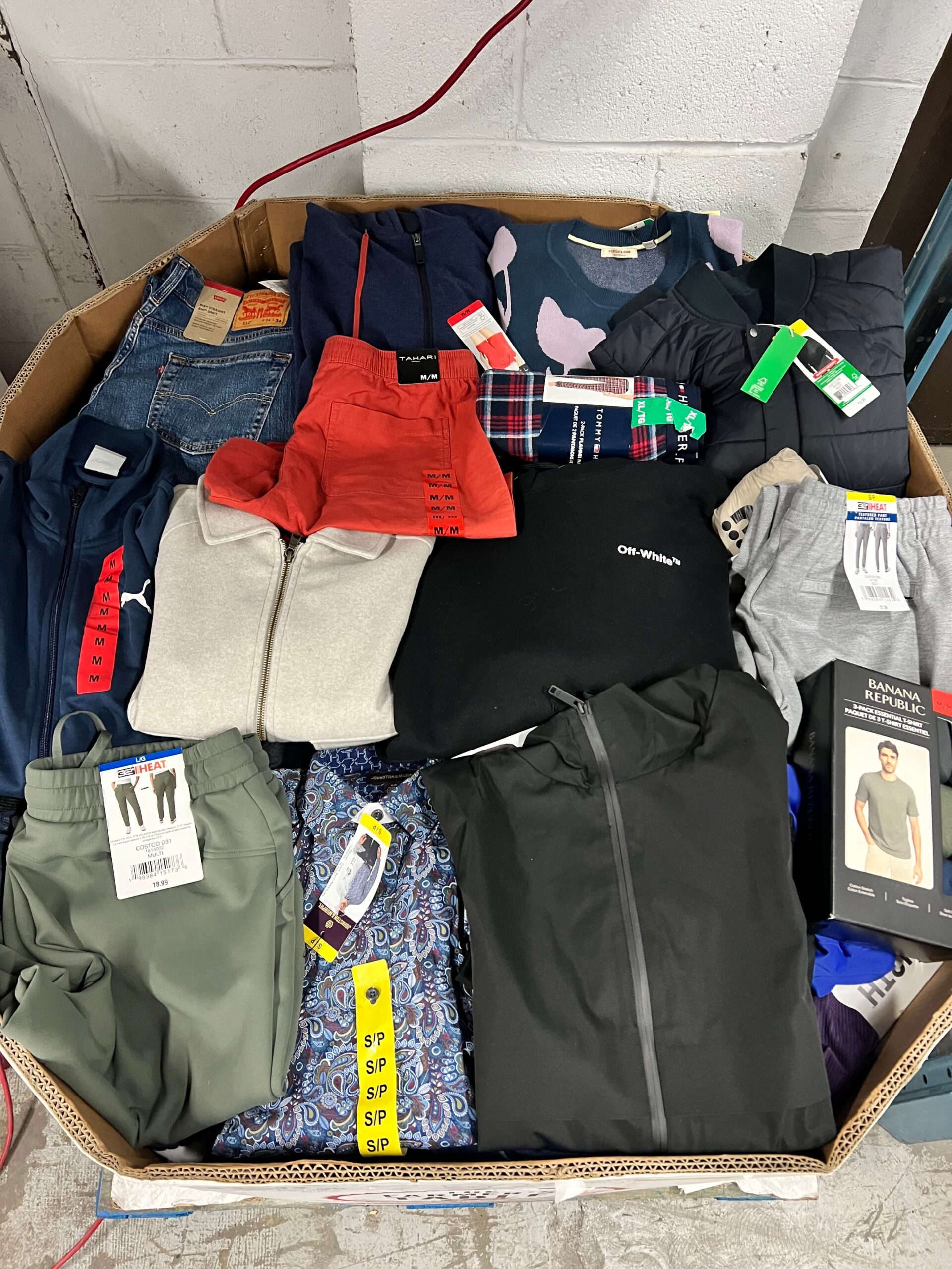 brand-name-clothing-12-250pcs-liquidation-wholesale-pallet-brand-name-clothing-12-250pcs-liquidation-wholesale-pallet-liquidationdeals-ca-1236684095 Brand Name Clothing – 250pcs Liquidation Pallet — Lot 15 — liquidation pallet photo 2