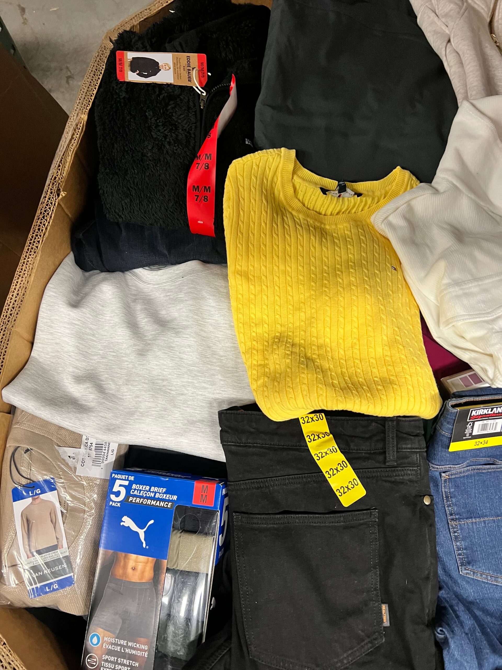 brand-name-clothing-13-250pcs-liquidation-wholesale-pallet-brand-name-clothing-13-250pcs-liquidation-wholesale-pallet-liquidationdeals-ca-1236684090 Brand Name Clothing – 250pcs Liquidation Pallet — Lot 14 — liquidation pallet photo 3