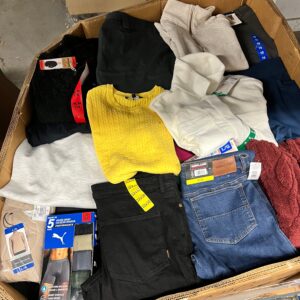 Brand Name Clothing – 250pcs Liquidation Pallet — Lot 14 — liquidation pallet photo 2