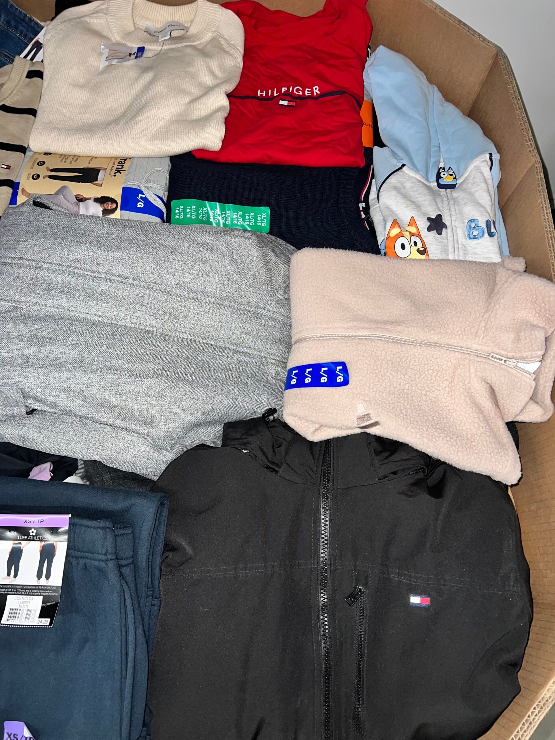 brand-name-clothing-14-250pcs-liquidation-wholesale-pallet-brand-name-clothing-14-250pcs-liquidation-wholesale-pallet-liquidationdeals-ca-1236684085 Brand Name Clothing – 250pcs Liquidation Pallet — Lot 13 — liquidation pallet photo 4