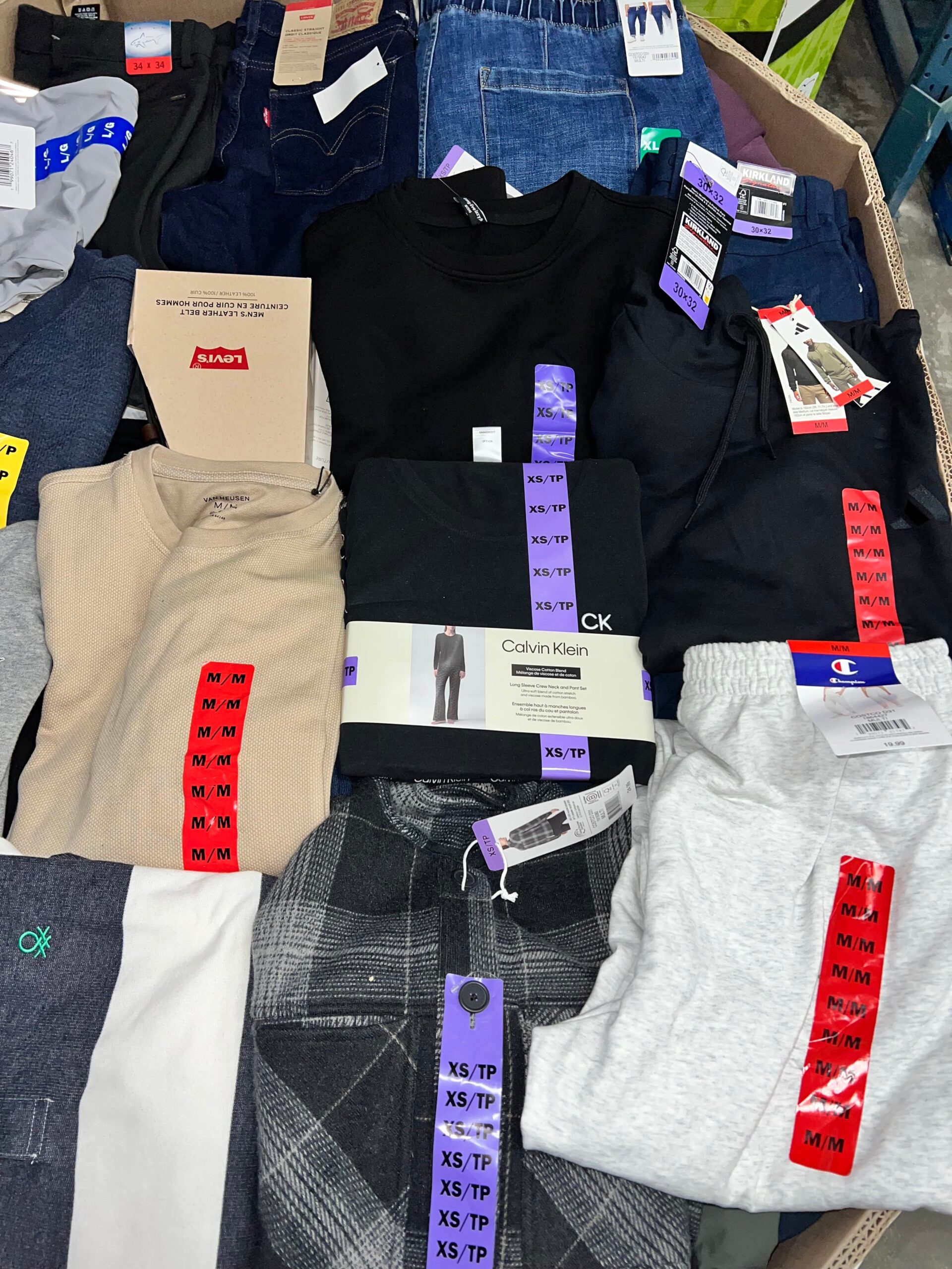 brand-name-clothing-17-250pcs-liquidation-wholesale-pallet-brand-name-clothing-17-250pcs-liquidation-wholesale-pallet-liquidationdeals-ca-1236684073 Brand Name Clothing – 250pcs Liquidation Pallet — Lot 10 — liquidation pallet photo 4