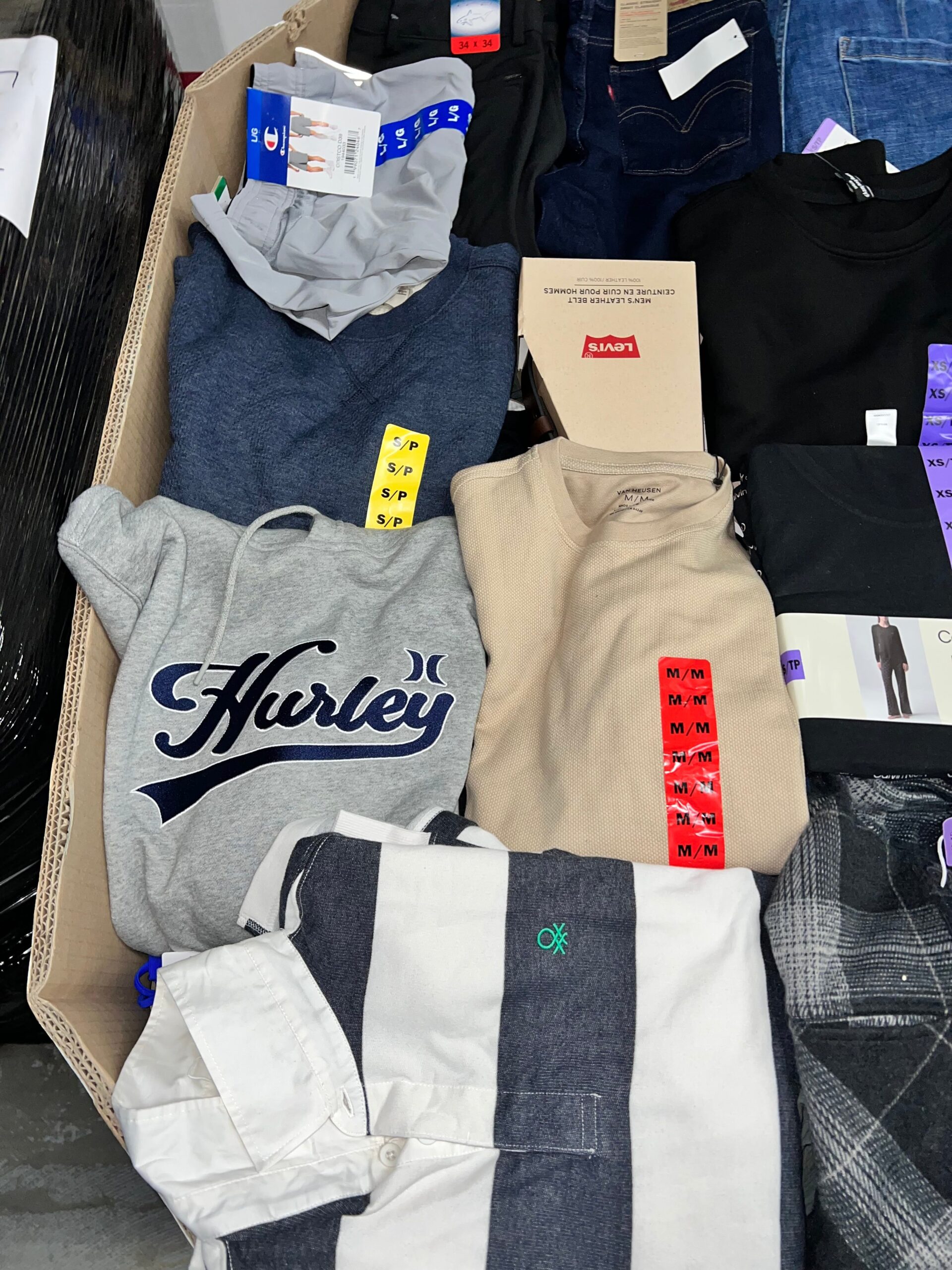 brand-name-clothing-17-250pcs-liquidation-wholesale-pallet-brand-name-clothing-17-250pcs-liquidation-wholesale-pallet-liquidationdeals-ca-1236684074 Brand Name Clothing – 250pcs Liquidation Pallet — Lot 10 — liquidation pallet photo 3