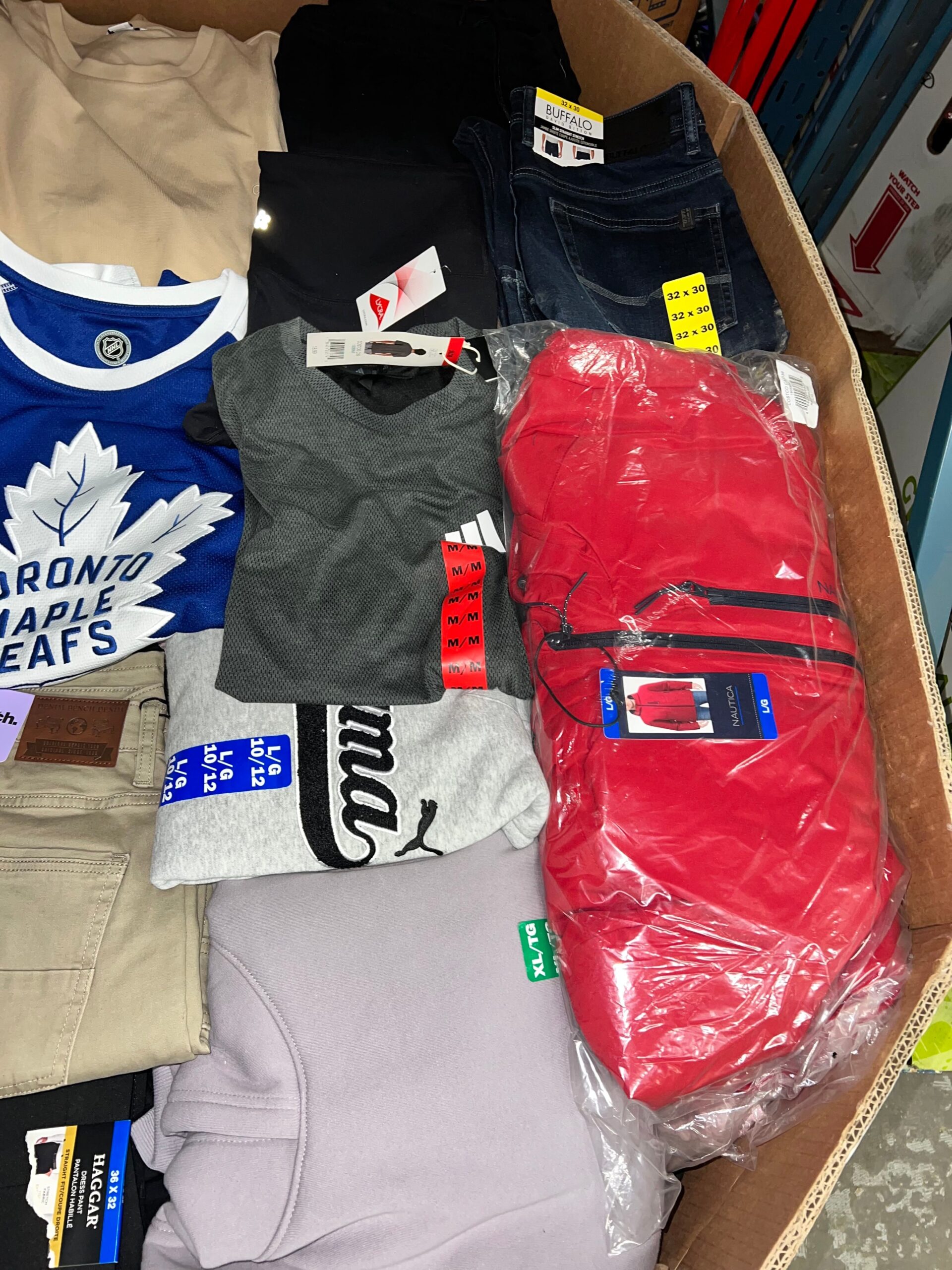 brand-name-clothing-23-250pcs-liquidation-wholesale-pallet-brand-name-clothing-23-250pcs-liquidation-wholesale-pallet-liquidationdeals-ca-1237090027 Brand Name Clothing – 250pcs Liquidation Pallet — Lot 6 — liquidation pallet photo 4