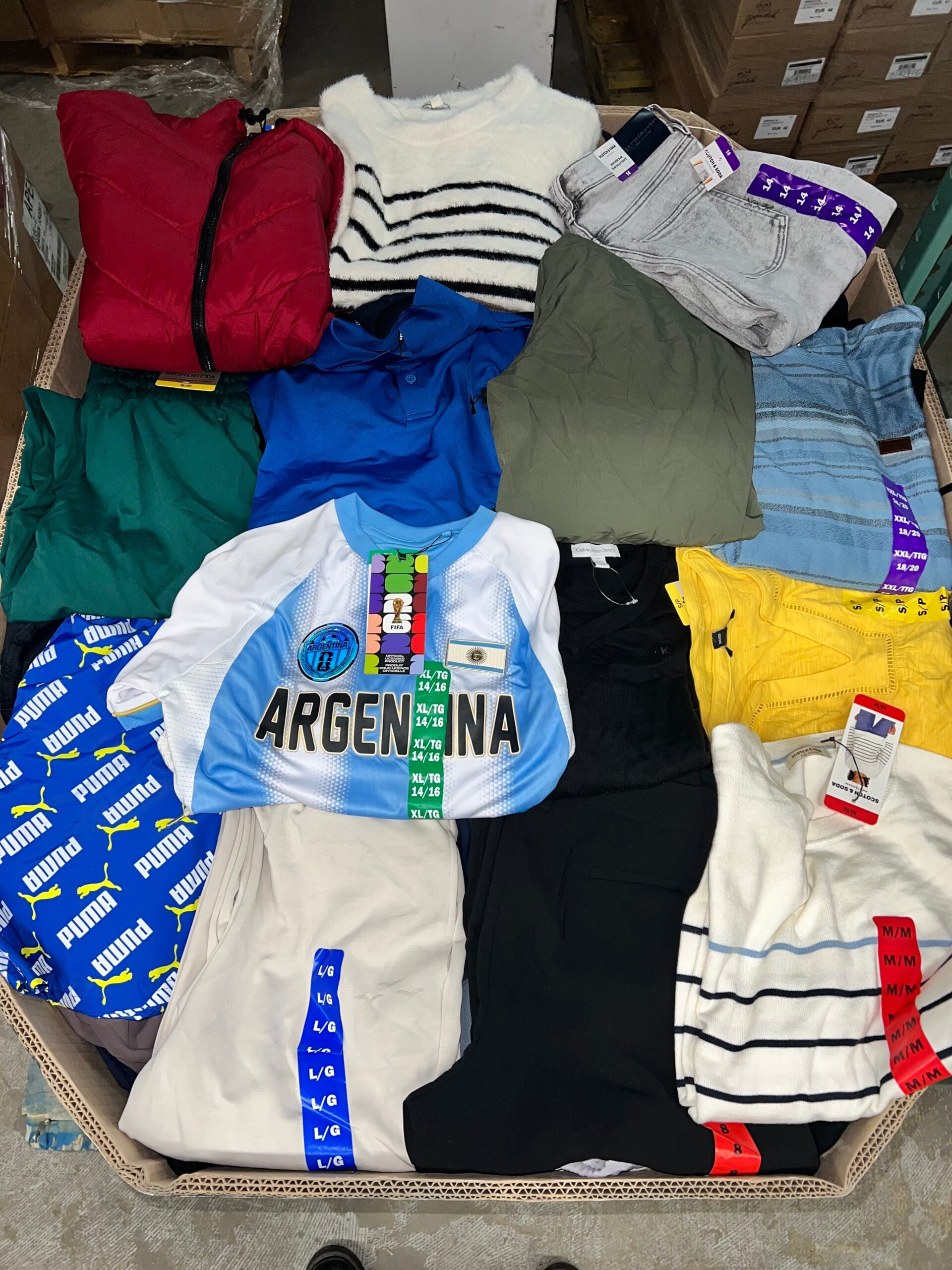 brand-name-clothing-25-250pcs-liquidation-wholesale-pallet-brand-name-clothing-25-250pcs-liquidation-wholesale-pallet-liquidationdeals-ca-1237090021 Brand Name Clothing – 250pcs Liquidation Pallet — Lot 4 — liquidation pallet photo 2