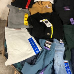 Brand Name Clothing – 300pcs Liquidation Pallet — liquidation pallet photo 2