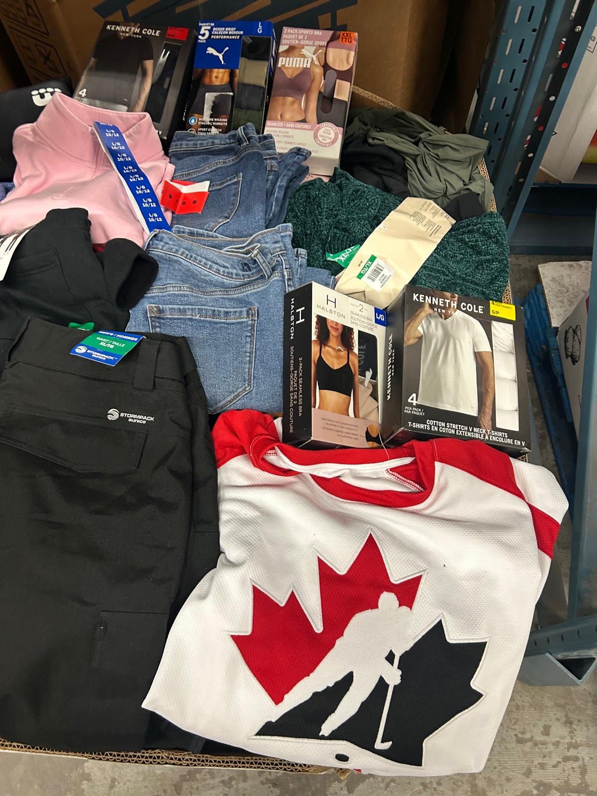 costco-clothing-32-250pcs-liquidation-wholesale-pallet-costco-clothing-32-250pcs-liquidation-wholesale-pallet-liquidationdeals-ca-1227092584 CW Clothing Liquidation Pallet — Lot 2 — liquidation pallet photo 4