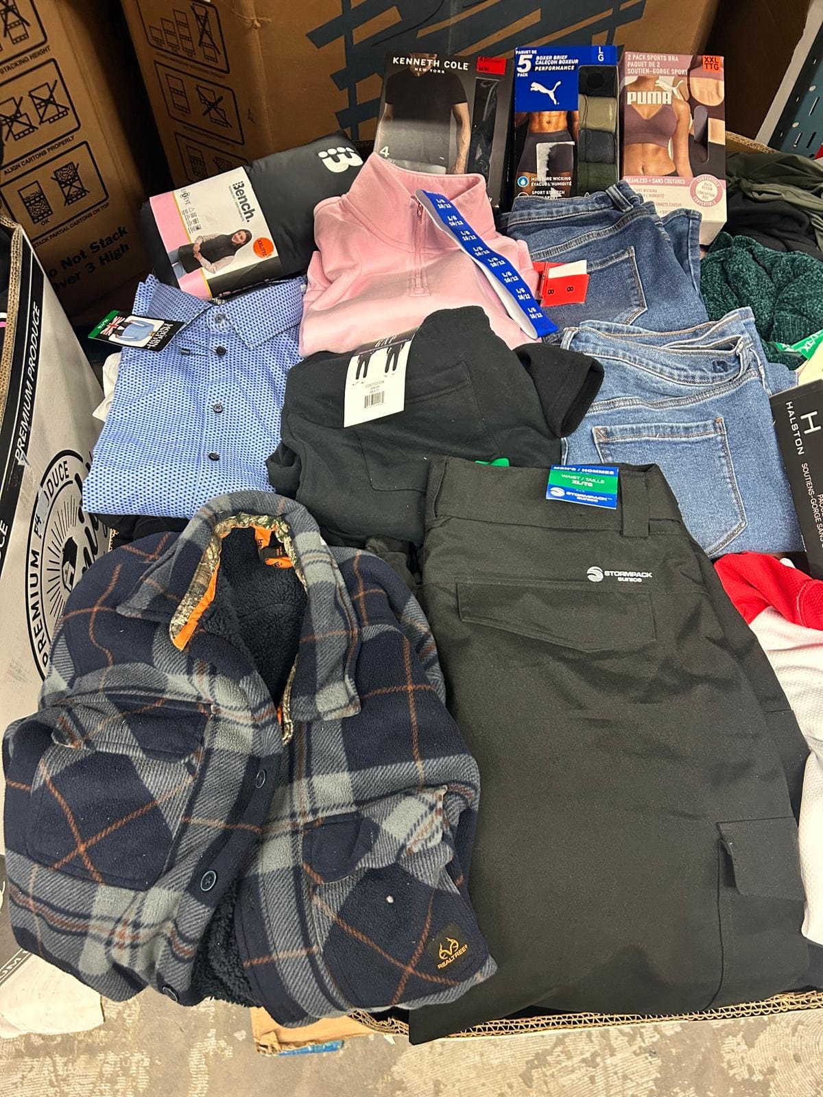 costco-clothing-32-250pcs-liquidation-wholesale-pallet-costco-clothing-32-250pcs-liquidation-wholesale-pallet-liquidationdeals-ca-1227092585 CW Clothing Liquidation Pallet — Lot 2 — liquidation pallet photo 3