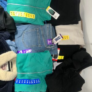 CW Clothing Liquidation Pallet — Lot 12 — liquidation pallet photo 4