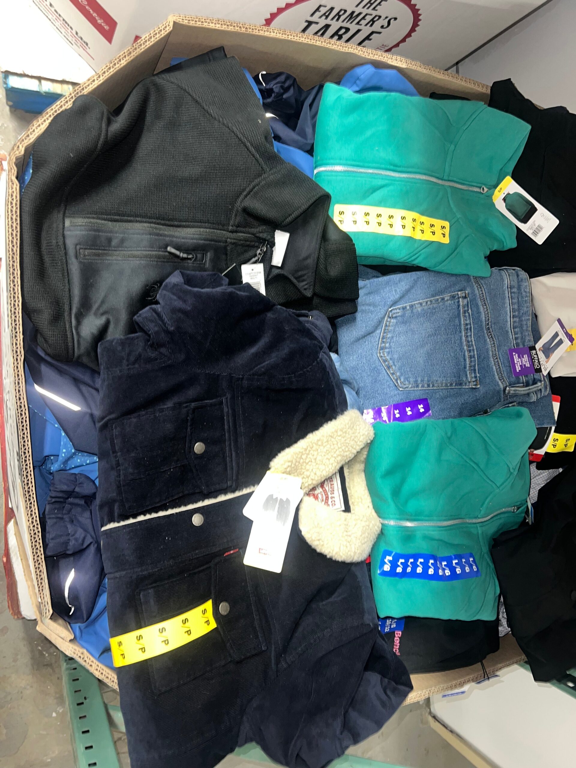 costco-clothing-36-250pcs-liquidation-wholesale-pallet-costco-clothing-36-250pcs-liquidation-wholesale-pallet-liquidationdeals-ca-1224872077 CW Clothing Liquidation Pallet — Lot 12 — liquidation pallet photo 3
