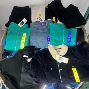 CW Clothing Liquidation Pallet — Lot 12 — liquidation pallet photo 2