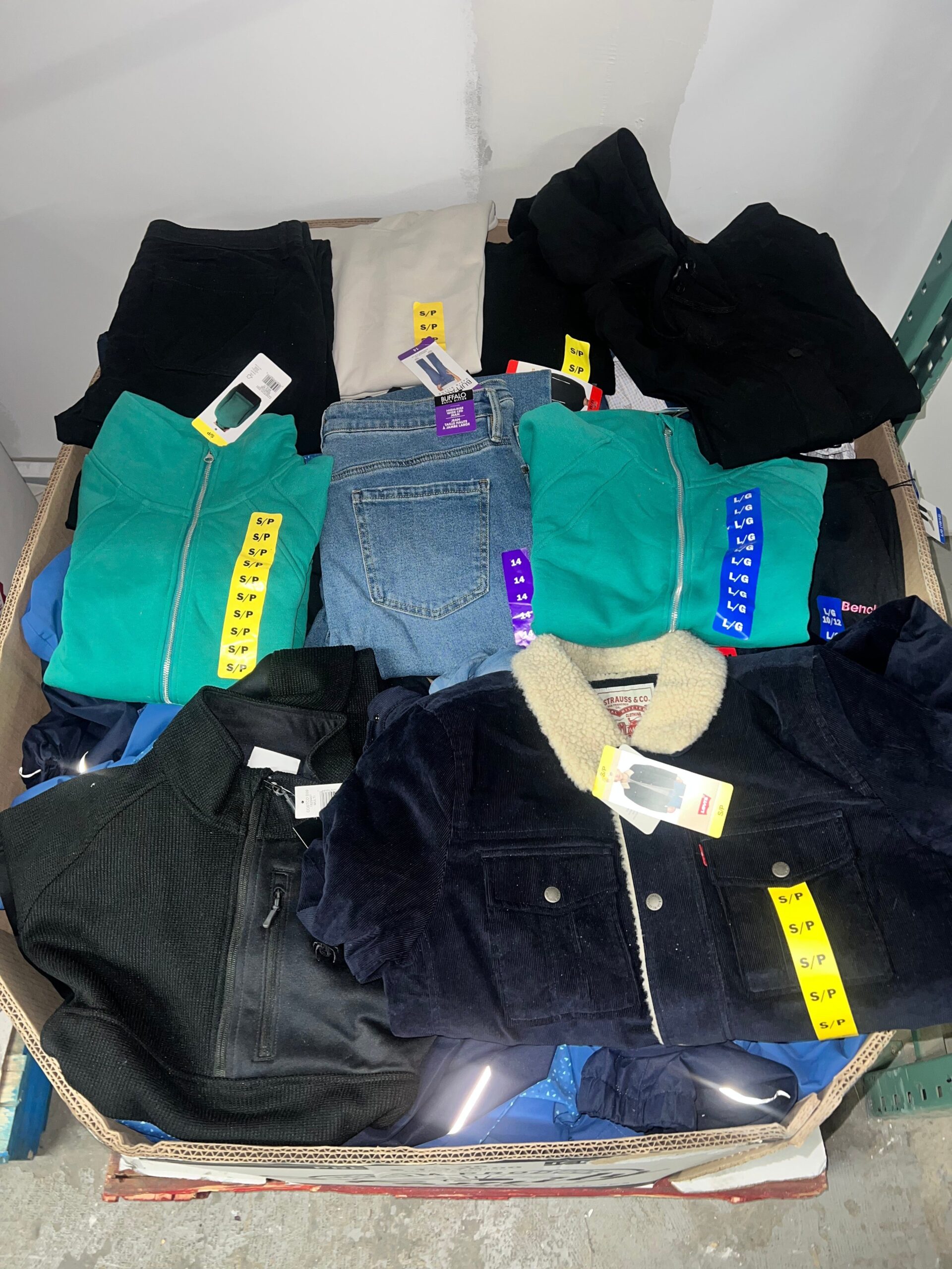 costco-clothing-36-250pcs-liquidation-wholesale-pallet-costco-clothing-36-250pcs-liquidation-wholesale-pallet-liquidationdeals-ca-1224872078 CW Clothing Liquidation Pallet — Lot 12 — liquidation pallet photo 2