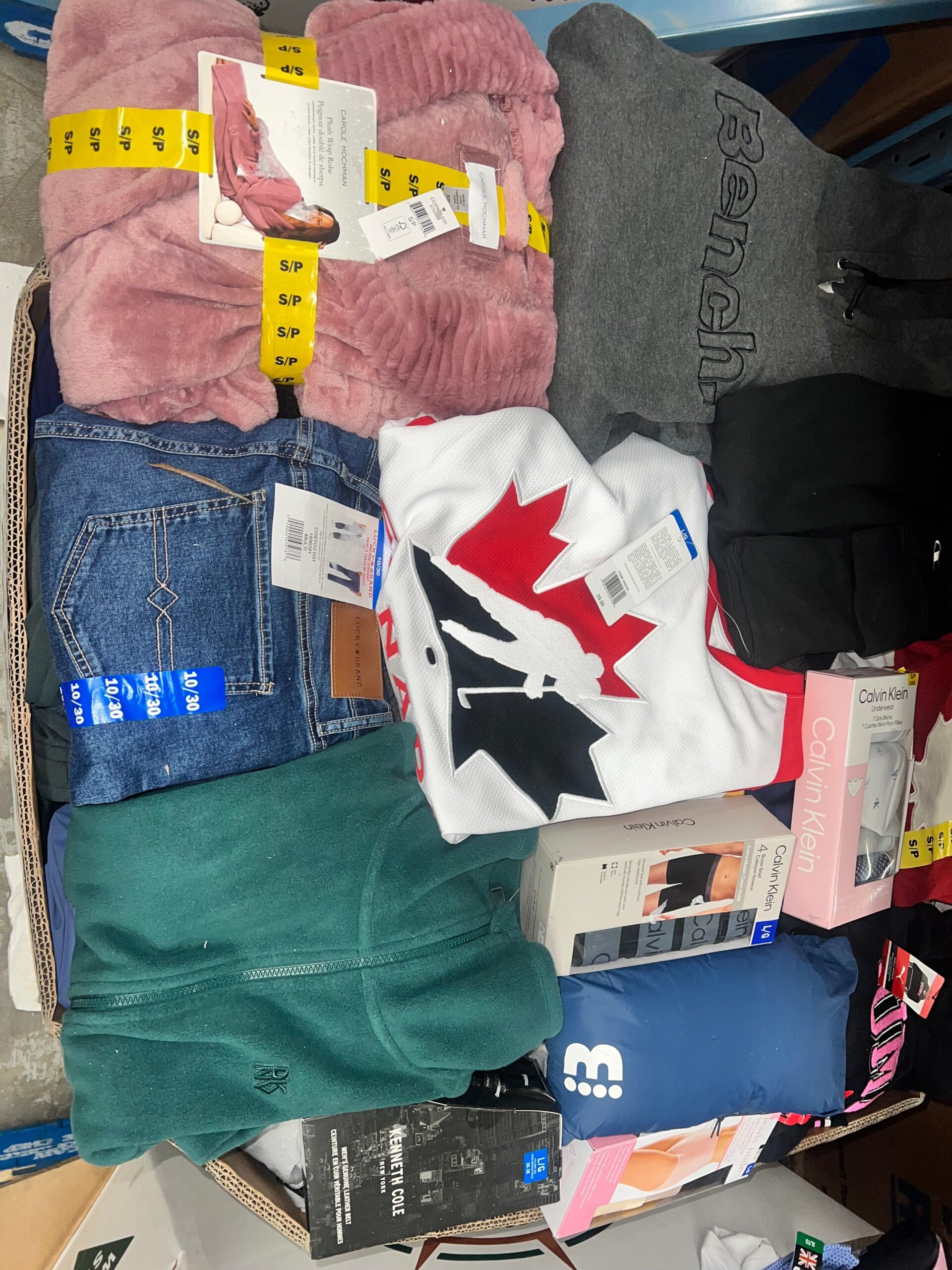 costco-clothing-38-250pcs-liquidation-wholesale-pallet-costco-clothing-38-250pcs-liquidation-wholesale-pallet-liquidationdeals-ca-1224872069 CW Clothing Liquidation Pallet — Lot 10 — liquidation pallet photo 3