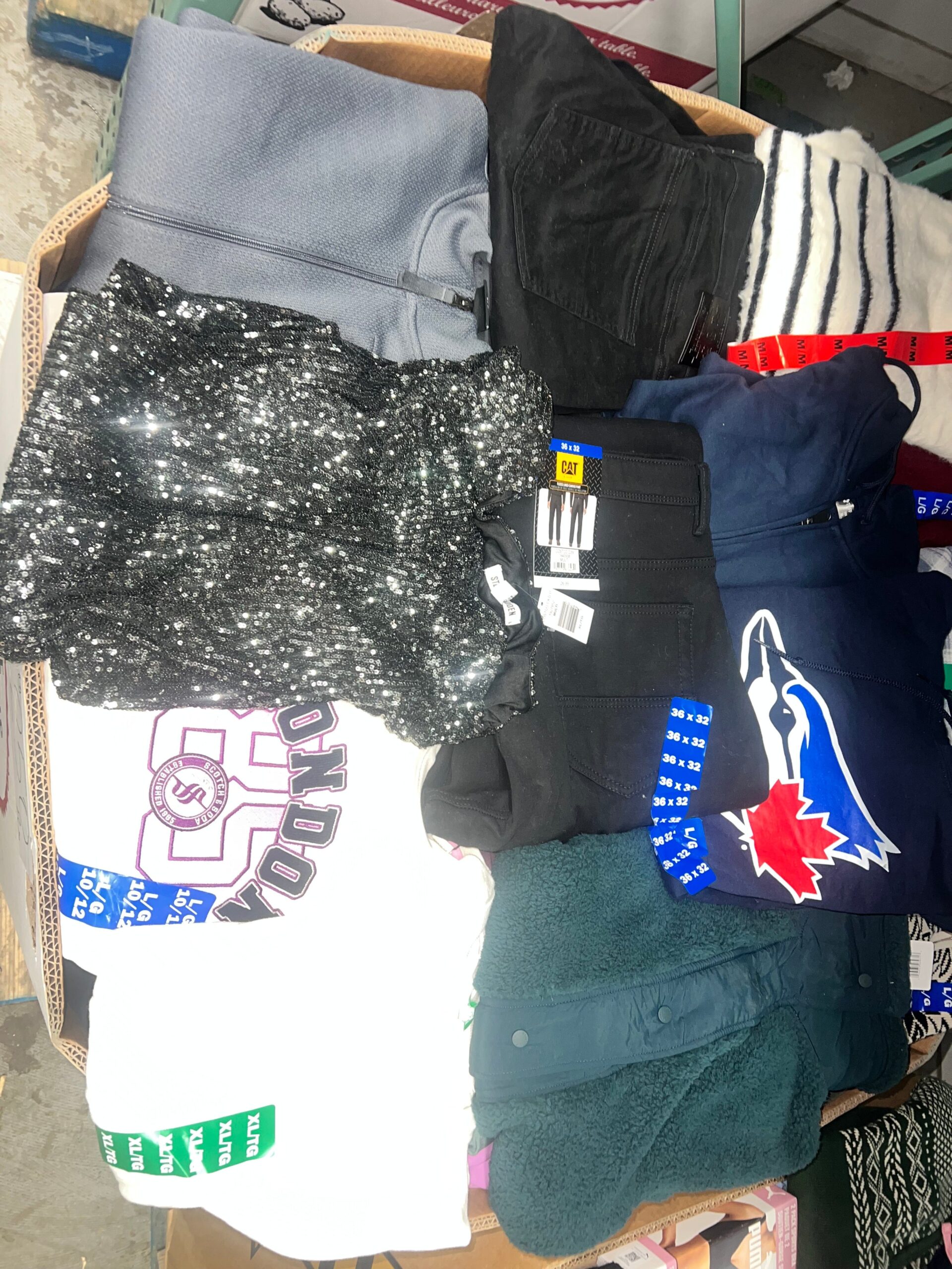 costco-clothing-41-250pcs-liquidation-wholesale-pallet-costco-clothing-41-250pcs-liquidation-wholesale-pallet-liquidationdeals-ca-1224872096 CW Clothing Liquidation Pallet — Lot 15 — liquidation pallet photo 3