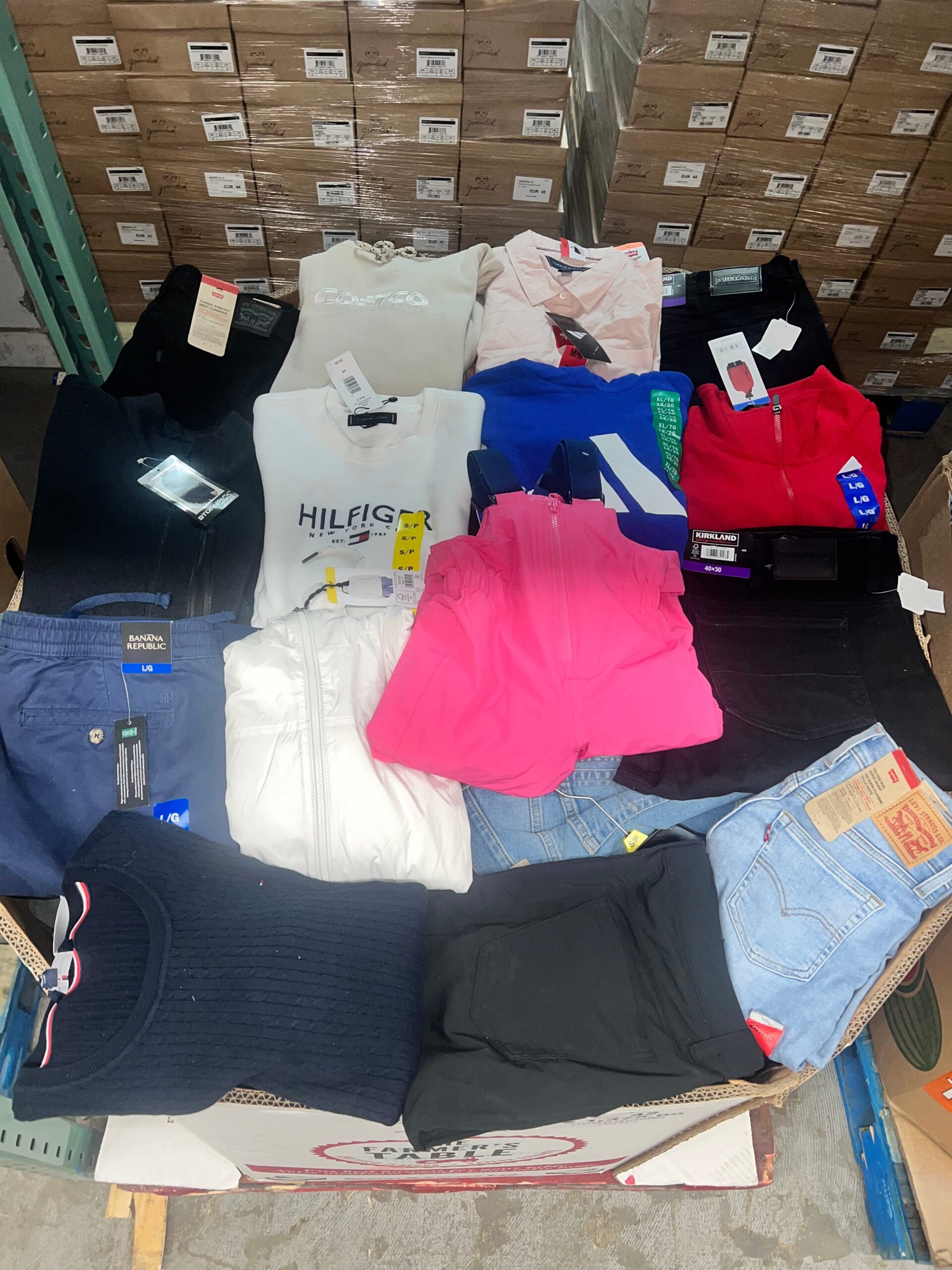 costco-clothing-42-250pcs-liquidation-wholesale-pallet-costco-clothing-42-250pcs-liquidation-wholesale-pallet-liquidationdeals-ca-1224872093 CW Clothing Liquidation Pallet — Lot 14 — liquidation pallet photo 2