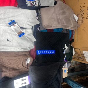 CW Clothing Liquidation Pallet — Lot 13 — liquidation pallet photo 4