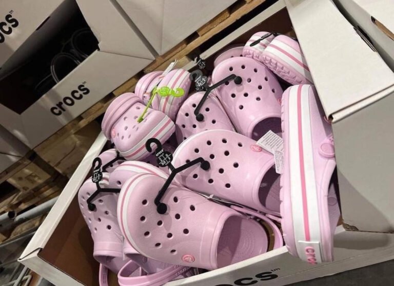 crocs-liquidation-pallets3-1 Wholesale Crocs Liquidation (100–320 Pairs) — mixed condition
