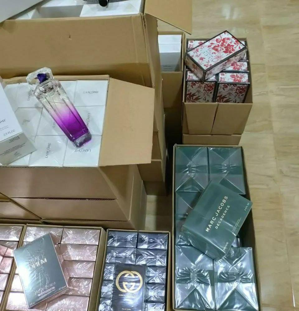 dgfdfd Perfume Liquidation Pallet — mixed condition