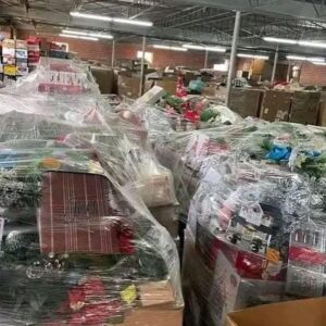 Christmas Tree Liquidation Pallet — liquidation pallet photo 2