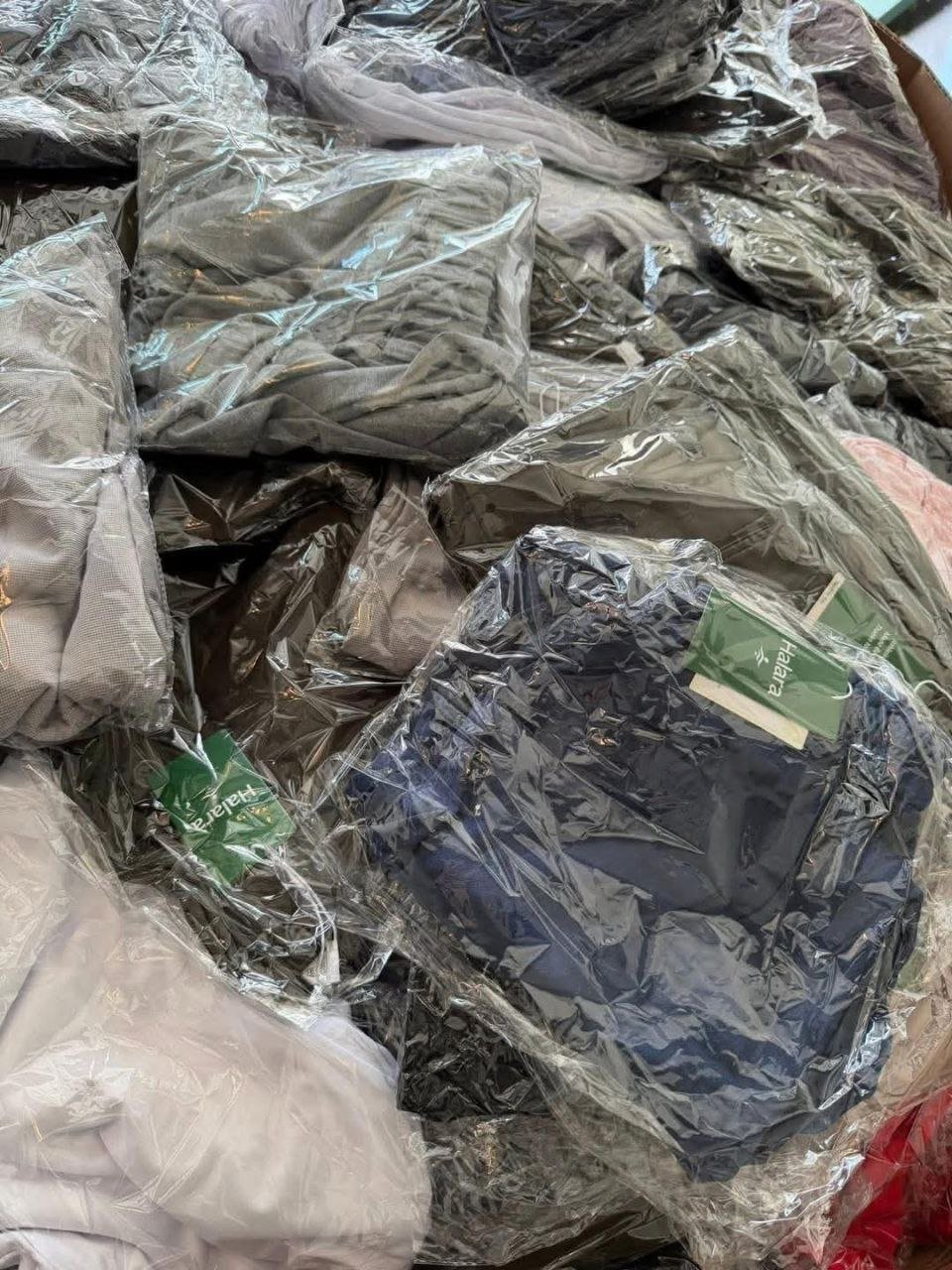 hala3 Halara Clothing Liquidation Pallet — liquidation pallet photo 3