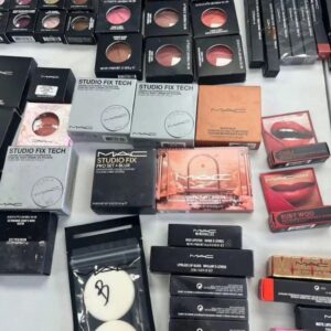 MAC Cosmetics Professional Liquidation Pallet — liquidation pallet photo 4