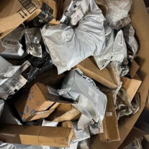 Fresh Premium Mail Load Liquidation Pallet — liquidation pallet photo 4