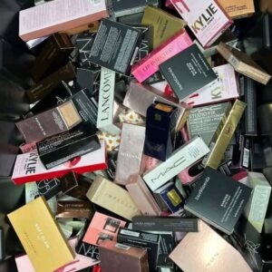 Mix High-End Brand Makeup Liquidation Pallet — liquidation pallet photo 2