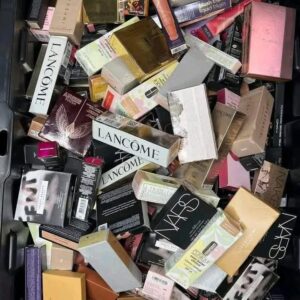 Mix High-End Brand Makeup Liquidation Pallet — liquidation pallet photo 3