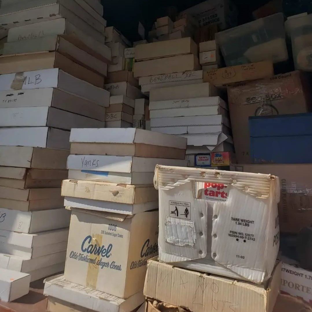 p2-11-1 Wholesale Sports Trading Card (250 Sealed Units) Liquidation Pallet — liquidation pallet photo 2
