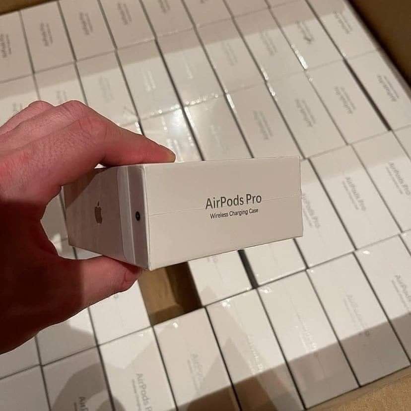 p3-5 Wholesale Apple AirPods (80 Units) Liquidation Pallet โ liquidation pallet photo 3