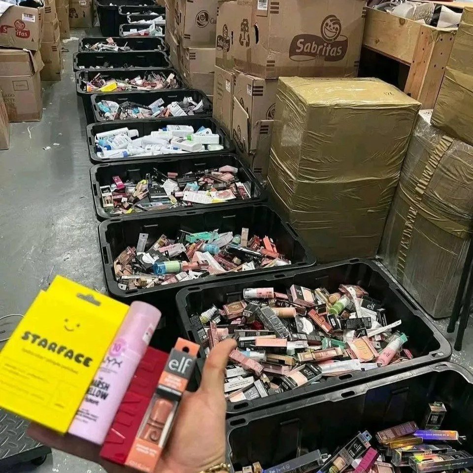 p3-6-1 Wholesale Makeup & Beauty Liquidation Pallet — liquidation pallet photo 3