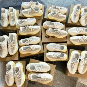 Yeezy Shoes Liquidation Pallet — liquidation pallet photo 4
