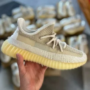 Yeezy Shoes Liquidation Pallet — mixed condition